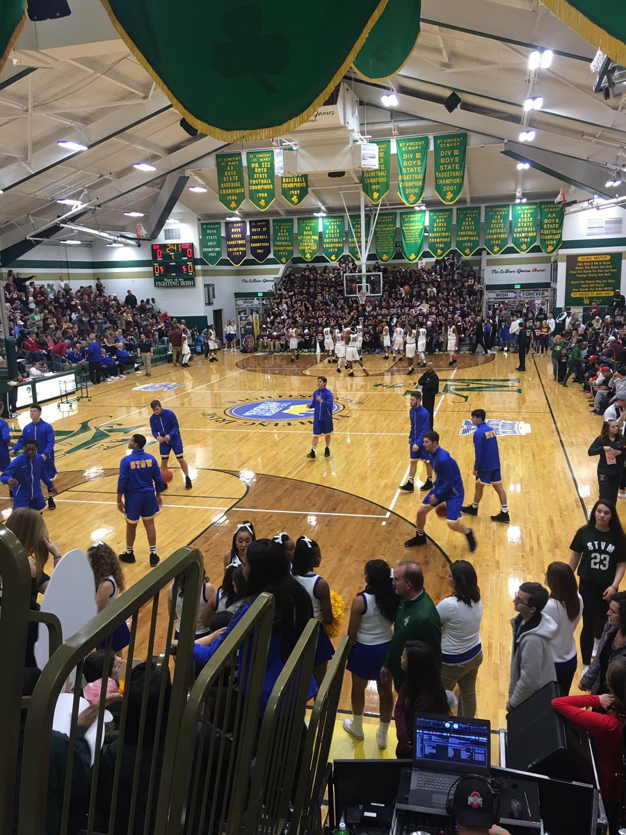 SMFHS_Strength's tweet photo. Packed house @STVMAthletics! Students are ready to go, Players are warming up..... can't wait for this game! #RollStow #HighSchoolBasketball at its finest!! https://t.co/JtyVMJlKVR
