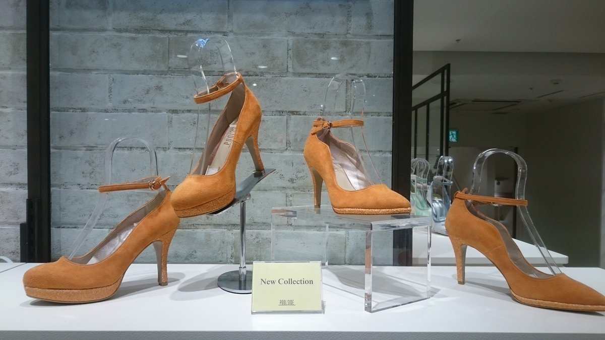 psmarronier's tweet photo. 元気の出るオレンジカラーで冬のコーデにアクセント👠✨
#psshoes #POOLSIDE #POOLSIDEマロニエゲート銀座2
#オレンジ #新作 #パンプス
https://t.co/lZXzpwwSlM https://t.co/u2cvELTM0r