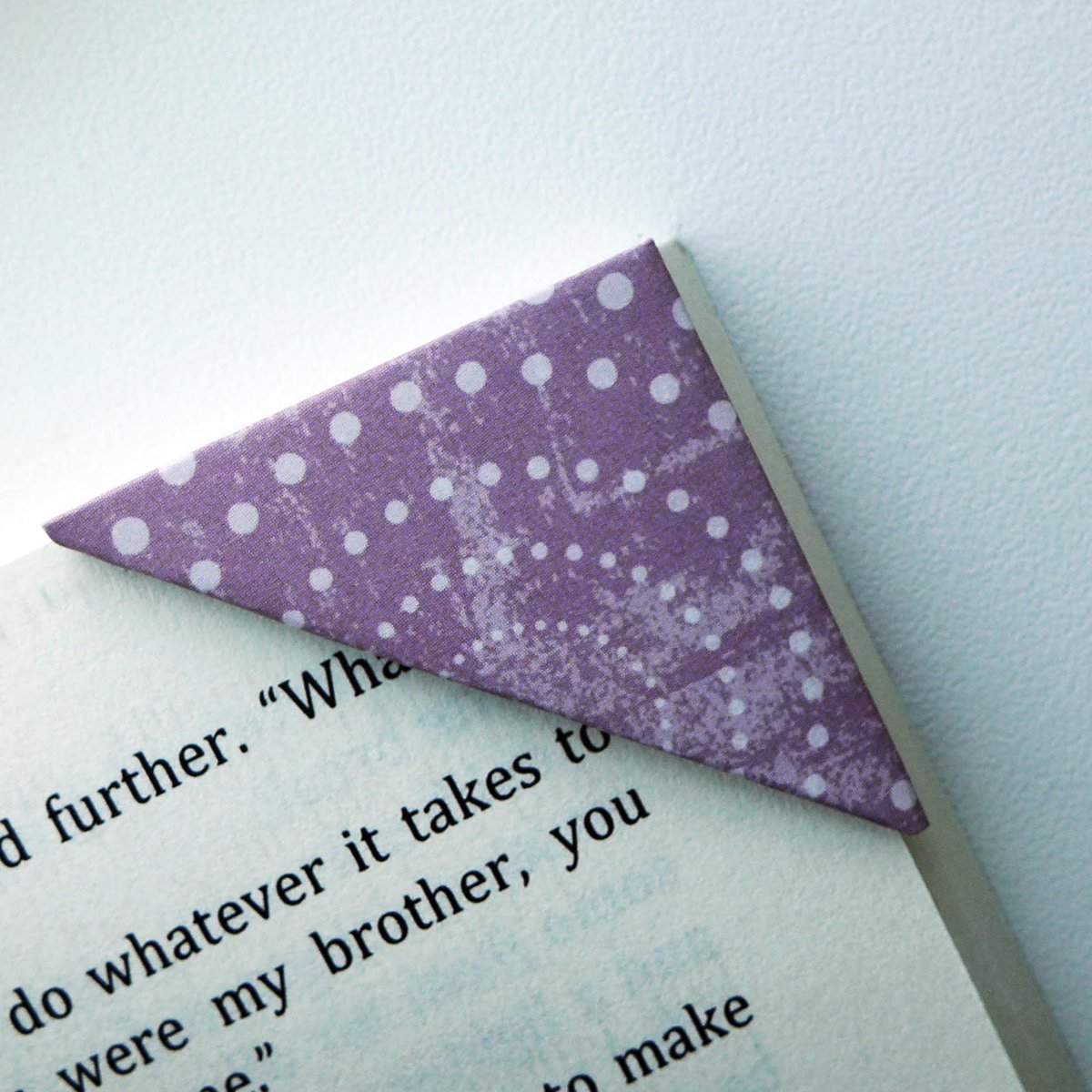 CornerBookmarks's tweet photo. All #bookmark purchases made today (Dec 17th) at https://t.co/T6oFAh735P will be shipped tomorrow morning (Dec 18th) to make it before #Christmas

All collections still #onsale for 10% off. Hurry before they sold out! https://t.co/WUKdbUzy8n
