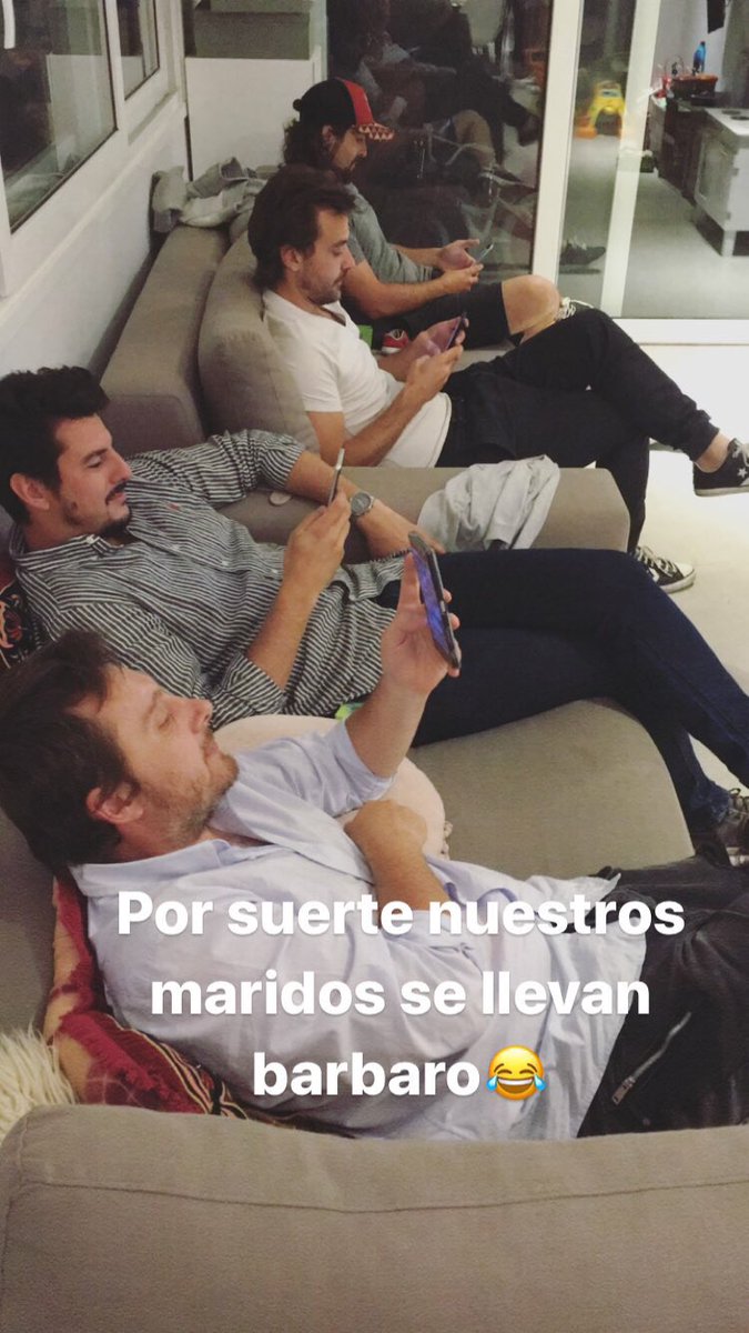 paulitachaves's tweet image. Por suerte se llevan barbaro!!! 😂😂😂