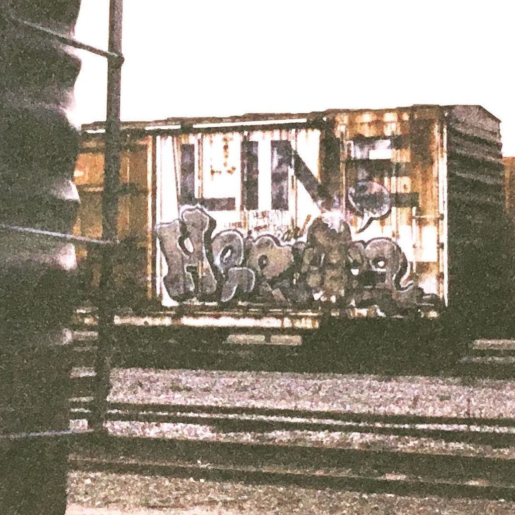 spraystreet's tweet photo. Horrible flick of the homey Heroin
.
#tv25 #fr8graff #fr8graffiti #herointvc #graff #graffiti #spraystreet #sprayst #artcrimes #hardcopies #benching #fr8 #fr8s https://t.co/NjN442uLce