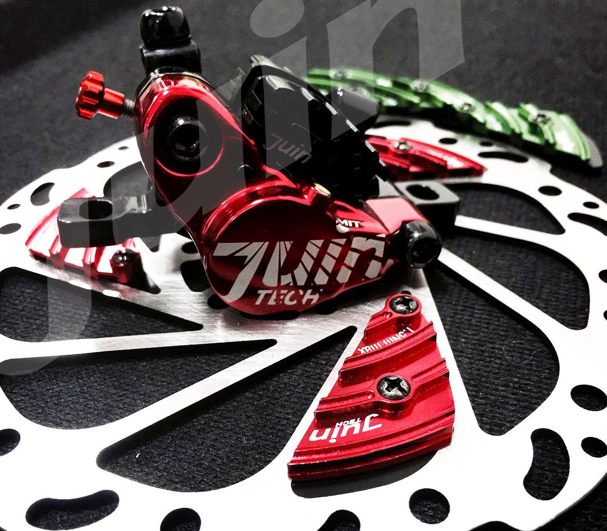 minkolin's tweet photo. Exquisitely carved models
Juin TECH offers facilitated and high performanced products.
All products made from integrated forged aluminum and CNC procedures.
Juin Tech wish you a Merry Christmas
#Juintech
@edgesportsukllp
@minkolin https://t.co/ItnTWfuLOW