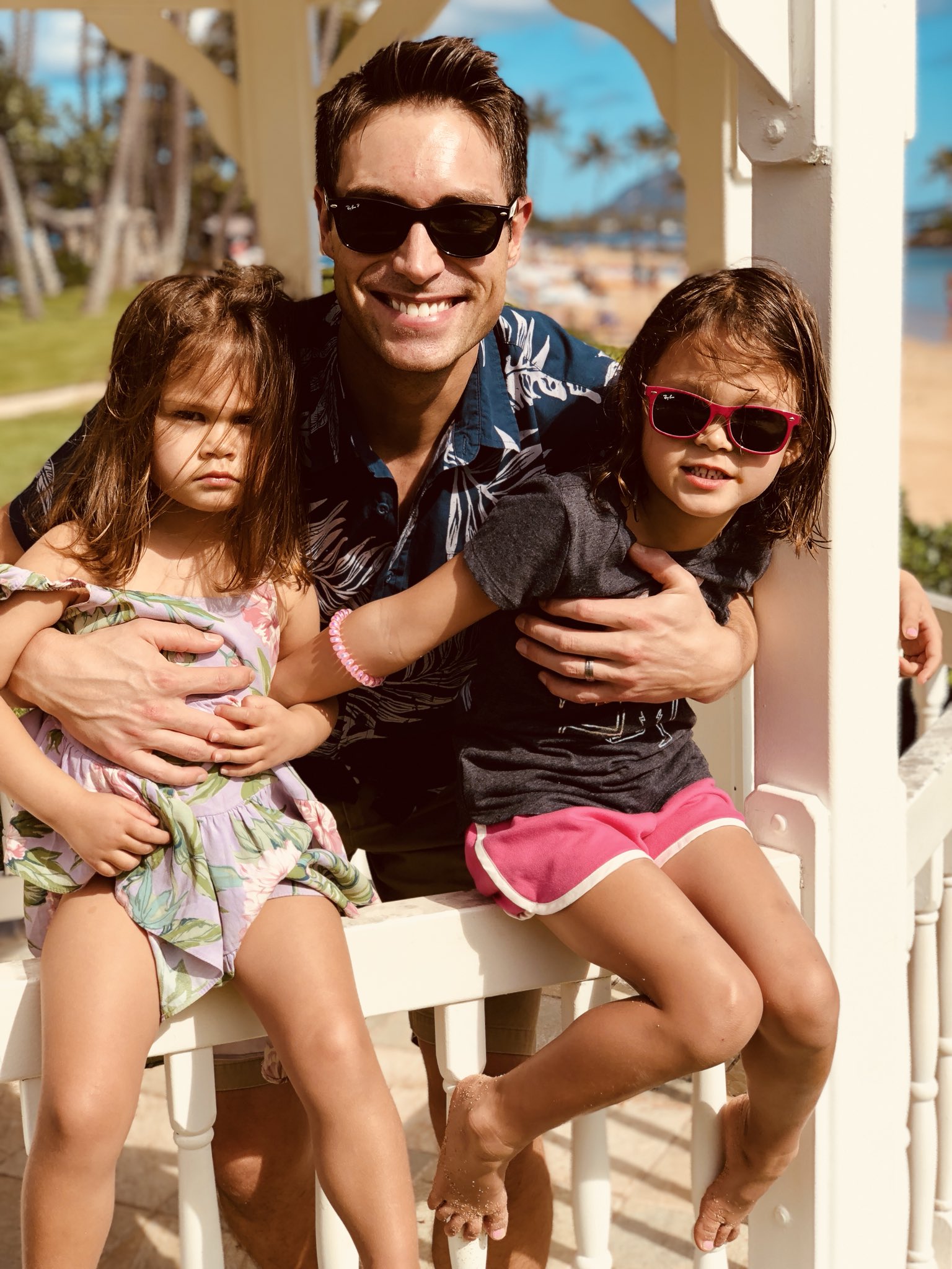whit-johnson-on-twitter-took-my-gals-to-the-same-beach-where-mommy-amp-daddy-got-married-they-couldn-t-care-less-oahu-aloha-https-t-co-jmk6ujs7qa-twitter