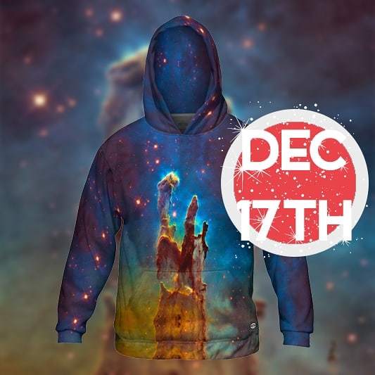 Yizzamcom's tweet photo. We loved #LastJedi so much that this #Space themed hoodie had to feature in our #adventcalendar! Why not order it just in time for #Christmas? 👉 https://t.co/Vgu6Z1eIHe https://t.co/PJQTGuzj3n