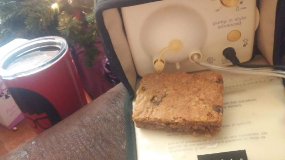 Bessies_Best's tweet photo. #LactationCookies #MakeMoreMilk
“My morning routine is always feed the baby, feed the big kids, make coffee, pump while eating cookies. My favorite part of the day!”
Anything that can make pumping your favorite part of the day is a win in my book! https://t.co/KX7N6UUcdc