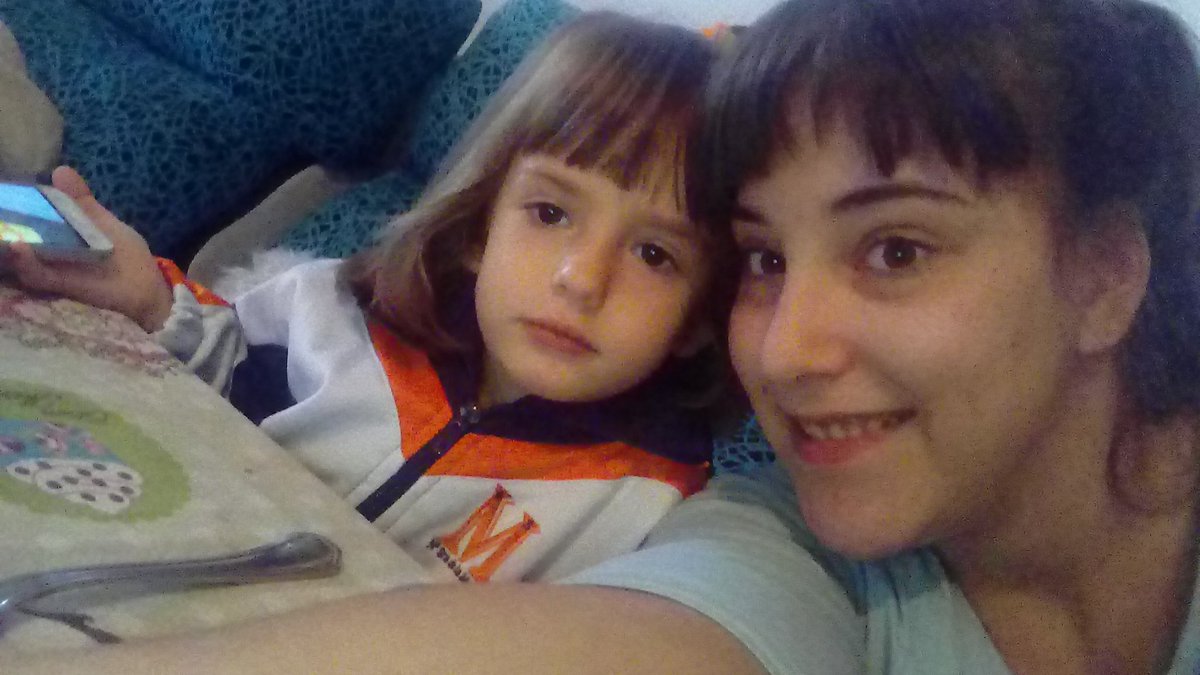 rebecazcona's tweet photo. Lo mejor que me ha pasado en esta vida, ser tia de 5 sobrinos maravillosos, os quiero mas que a nada en el mundo 🐻 ♥ 😊 https://t.co/OyIwnQ4UUn