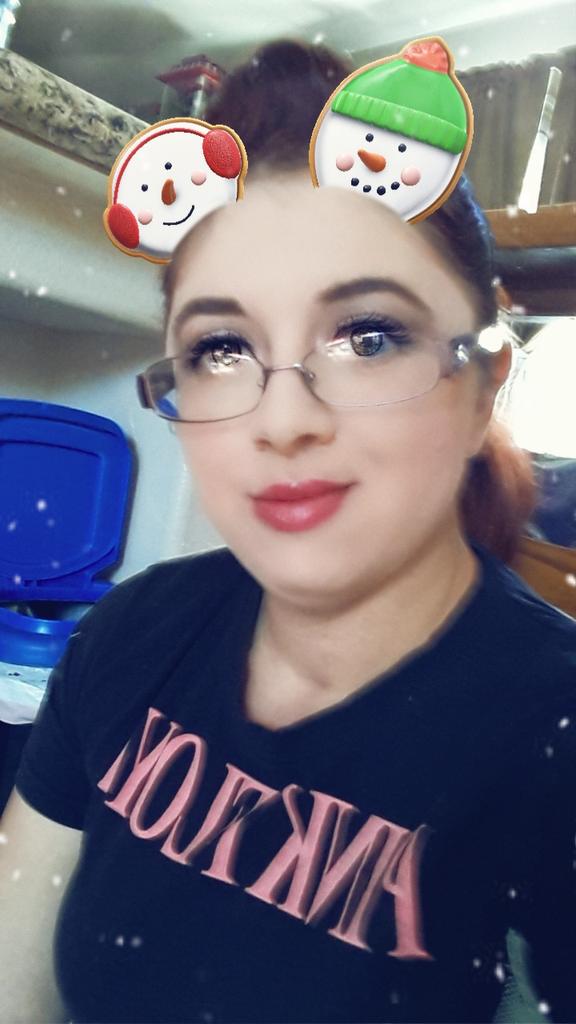 ScorpionQueen52's tweet photo. I just realized this filter looks like two cookies were cut into my skin like someone super glued onto my big forehead.
#xmasfilter #Snapchat #xmas #pinupgirls https://t.co/D1V1DgnpvS