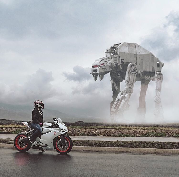 365BikeLife's tweet photo. Star Wars was #lit #bikelife #StarWarsTheLasJedi #starwars #MotorSportOnVEVO #motorcycles #AChristmasStoryLive #TheLastJedi https://t.co/QeHXMCn5Tr