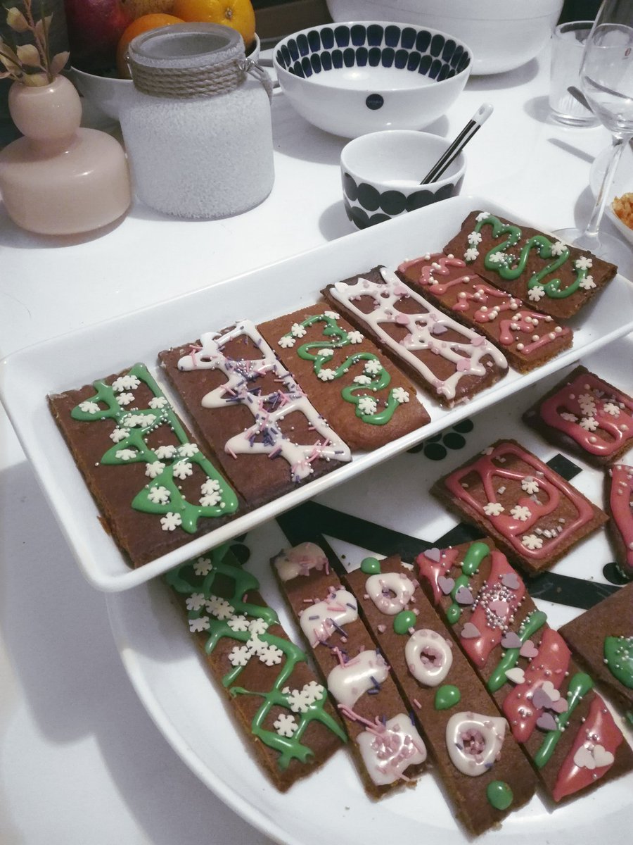 Yodanette's tweet image. We made a small christmas dinner the other day. Anu did the food and I did the gingerbread house. You can see how well that house turned out lol. #cookinggenius