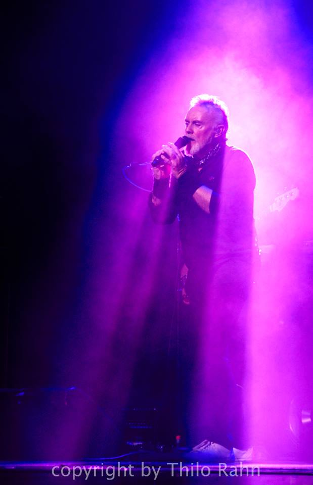 FoxVegas's tweet photo. REVIEW LONDON! ⭐⭐⭐⭐⭐
"Drummer Roger Taylor always contributed fine songwriting throughout this band's illustrious career. Tonight he performed a top gear take on his self-penned I'm In Love With My Car." 
Photo Thilo Rahn @deathfieldrocks https://t.co/VzM88PnaGp https://t.co/6Fd1e3QbUv