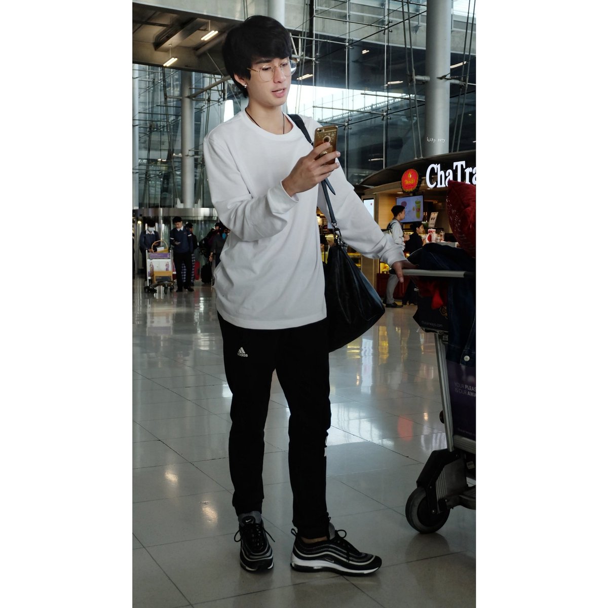 kitty_neoy's tweet photo. คิดถึงเสมอแหละ รูปวันนี้อัพได้ยันปีหน้าแน่นอนค่ะ #toeysittiwat https://t.co/fvLg7Nv0fM