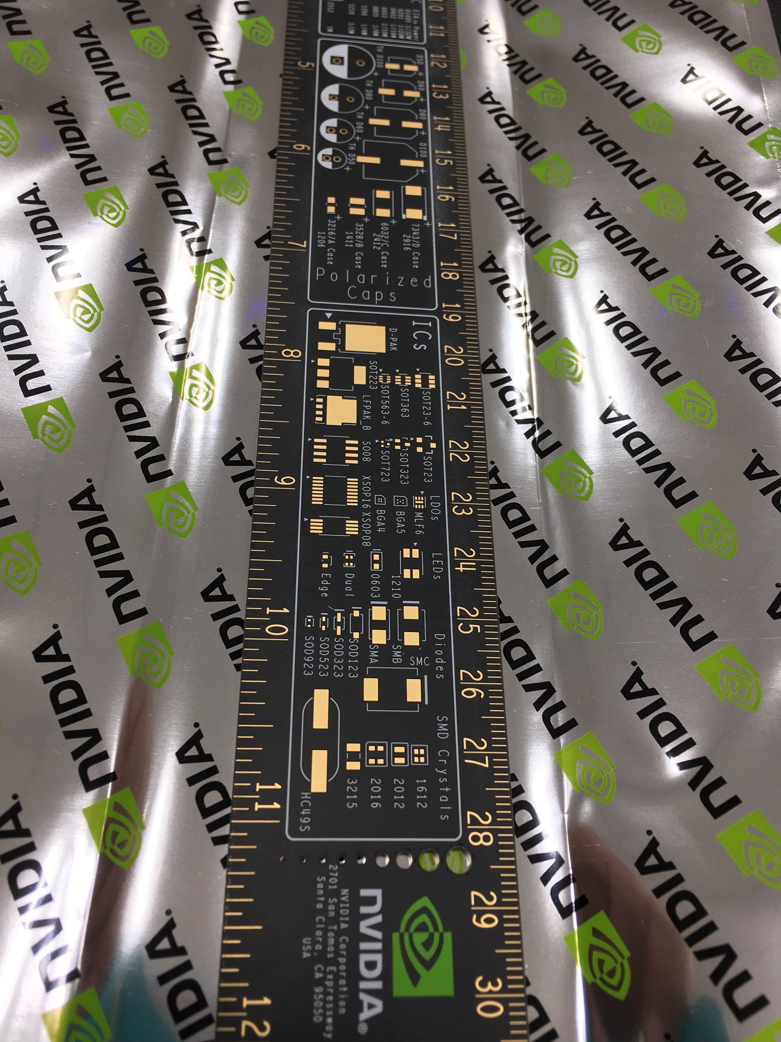 Katsuhiro Harada Yaaaay Thank You Nvidia 今世紀最もカッコイイ定規 Nvidia T Co Dlv2fyltwr Twitter