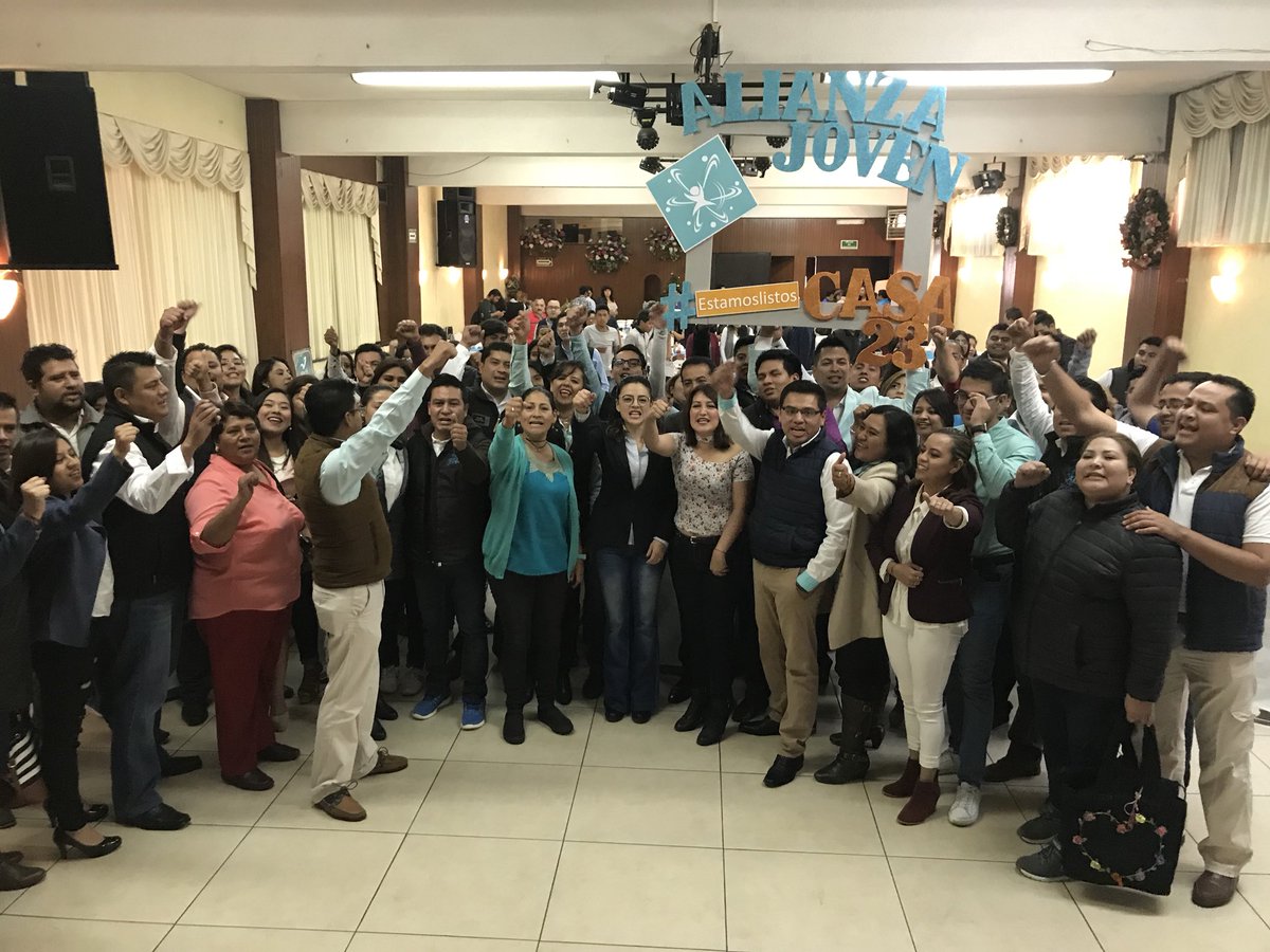 SilviaArguello_'s tweet photo. La participación de los jóvenes es fundamental para mejorar el futuro de nuestro país #TalentoTurquesa #EstamosListos #SomosTurquesa https://t.co/ybIfTlt1WM