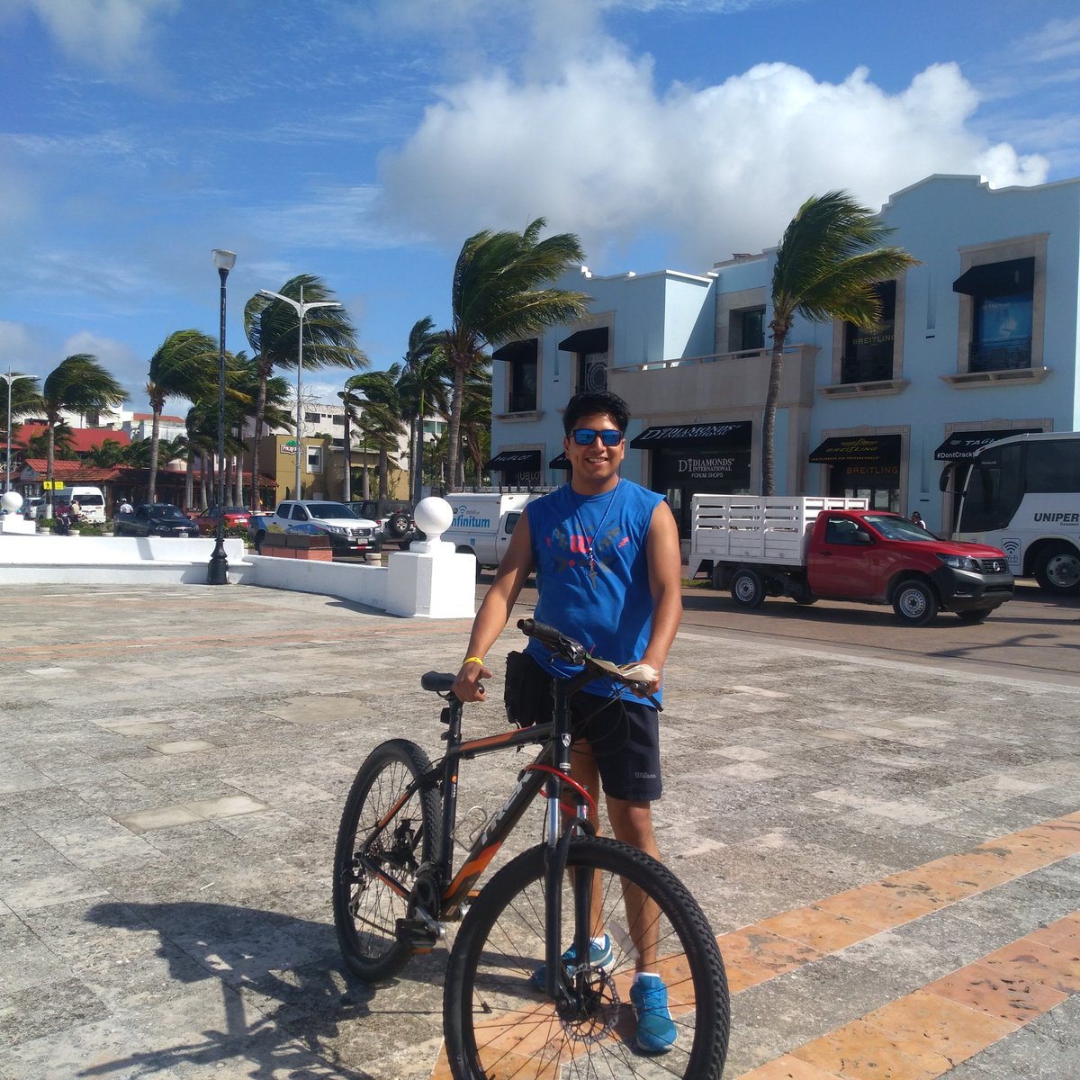 AlexFA99's tweet photo. #NuevaFotoDePerfil https://t.co/ha2zcONfdC