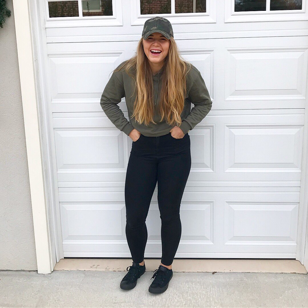 lynnpaulkfit's tweet image. Things that worry us or stress us out DO NOT MATTER. Love Jesus. Love yourself. Love others. 🙇‍♀️❤️😁 #LPFIT #BestLife #RememberWhatMatters