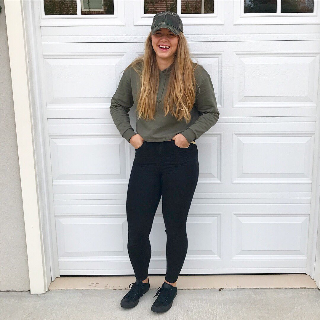 lynnpaulkfit's tweet image. Things that worry us or stress us out DO NOT MATTER. Love Jesus. Love yourself. Love others. 🙇‍♀️❤️😁 #LPFIT #BestLife #RememberWhatMatters