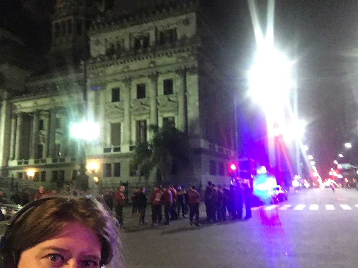 FlorAlkorta's tweet photo. Congreso. Ahora
#01AM https://t.co/suv1nGLujK