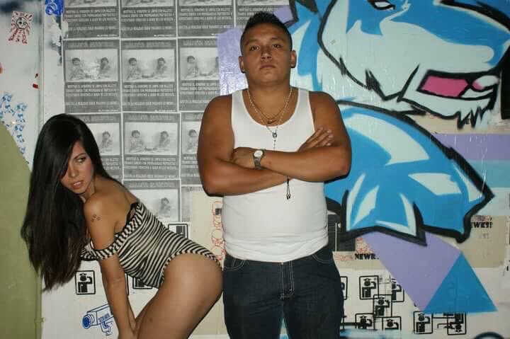 serquiru's tweet photo. @JuanitoFutbol__ Y otra mas d su galeria con puro personaje d su barrio https://t.co/SgQMil4jlT
