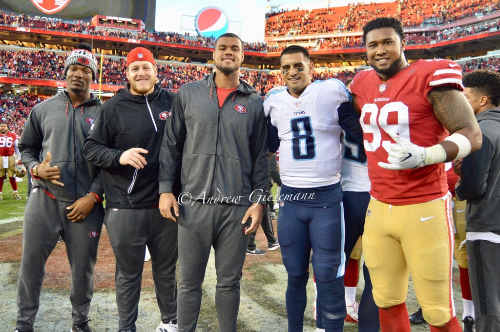Quackarazzi's tweet photo. 🤑 Looking 🔥💯. 👀💰📷 by GPDC @ScoopDuck @AmPresswire photog @DrewGiesemann today covering @NFL: @49ers v @Titans at @LevisStadium. Fantastic bunch of @uoregon 🎓 @UOAlumni 🦆 @oregonfootball #ProDucks. @LOKOBOSEKO @cjhunt78 @arikarmstead #MarcusMariota @DeForestBuckner https://t.co/US5ADwrFRf