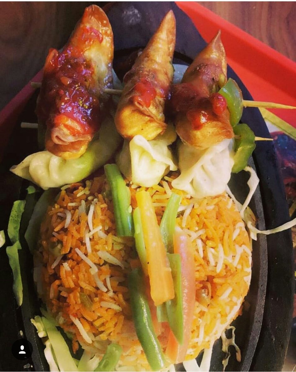 EatTillYouBurpp's tweet photo. Celebrating opening of 150 outlets of @wowmomos with Veggie Momo Sizzler๐
#EatTillYouBurpp #ETYB #Momo #Veggie #VeggieLife #Wow #Sizzler #OmNomNom #Yummy #Food #FoodOfTheDay #PicOfTheDay #PostOfTheDay #InstaFood #InstaGood #FoodPorn #Foodism #Foodista #FoodDay #WowMomo #Mumbai https://t.co/TAq4ncXVnX