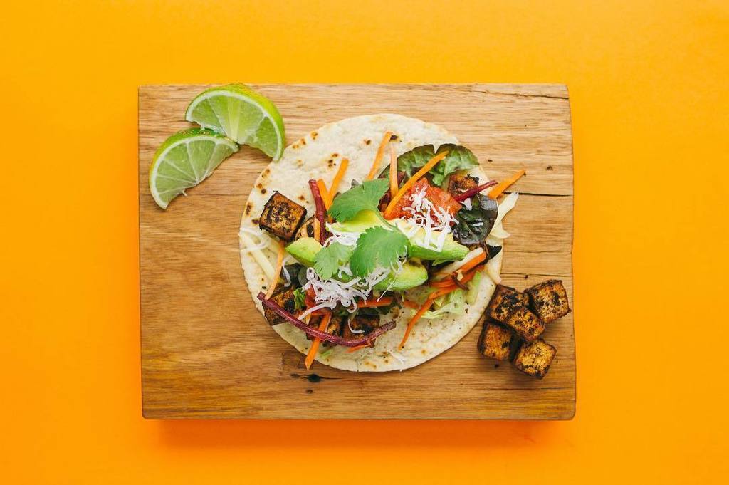 trippytaco's tweet photo. Stay cool 😎 Melbourne ☀️ #TacoMonday #TwelveDaysofTacos #TrippyTaco https://t.co/uhqUwzXm9u https://t.co/xwd1so3ZMu