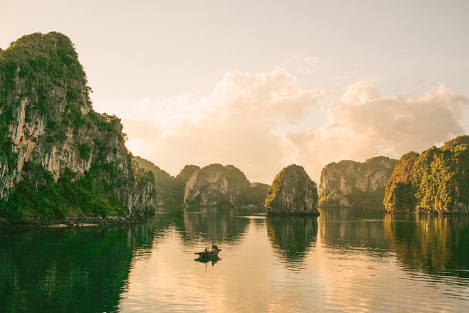 EasyEnvExp's tweet photo. Somewhere in #Vietnam - Places of interest in #2017 🤪😙😘
#Saigon #HoiAn #Sapa #Halongbay #WelcomeVietnam #AmazingVietnam https://t.co/m1Vbum9ht2