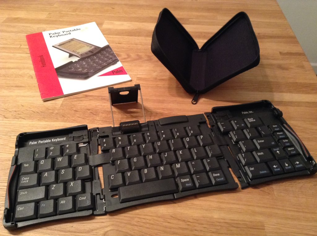 thE_rZA_Cons's tweet photo. This is what mobility looked like back in 1998. My portable keyboard for Palm III. 

#retro #oldcomputers #palmcomputers #3com #keyboards #forum64 #backintheday #circuitboard https://t.co/oCqn3ww6sh