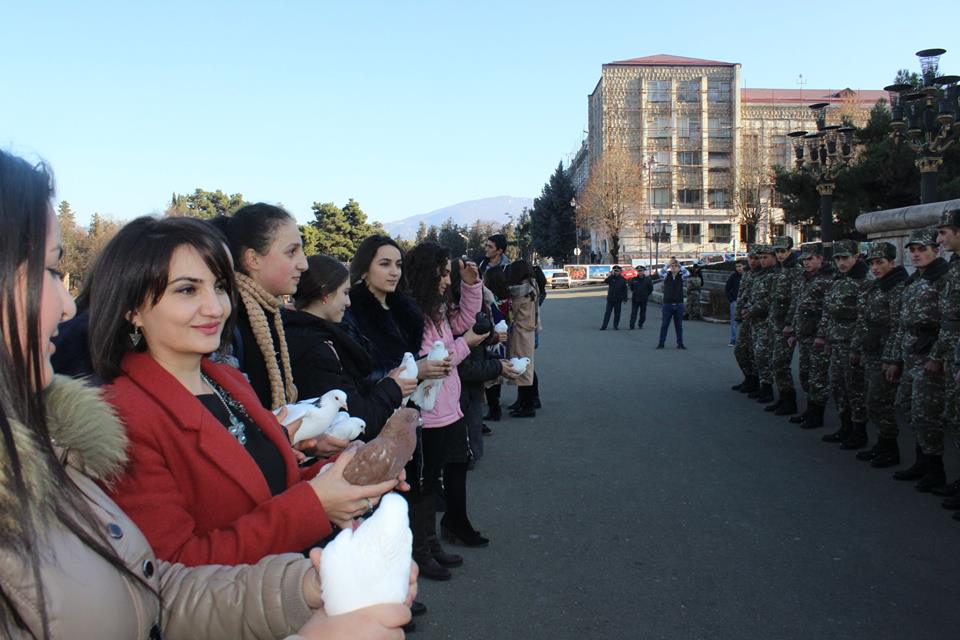ArSU_Tweets's tweet photo. The program"#Student-#pupil-#soldier:#PowerOfUnity" was summed up
Read more about the results of the #program here: https://t.co/IcA1aDUZzm
#ԱրՊՀ #ArSU #Արցախ #Միասնությանուժը #Artsakh #Armenia #intellectualgame #Askeran https://t.co/MUeEUuQeLI