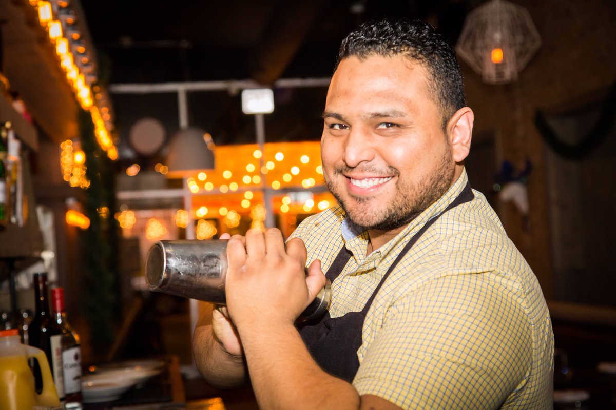 #staffsunday

Meet our amazing bartender Jaime! 🍹

#peopleoftakito #bartender #best #drinks #margaritas #intown #homemade #fresh #amazing #wickerpark #takitokitchen #people #staff #family
