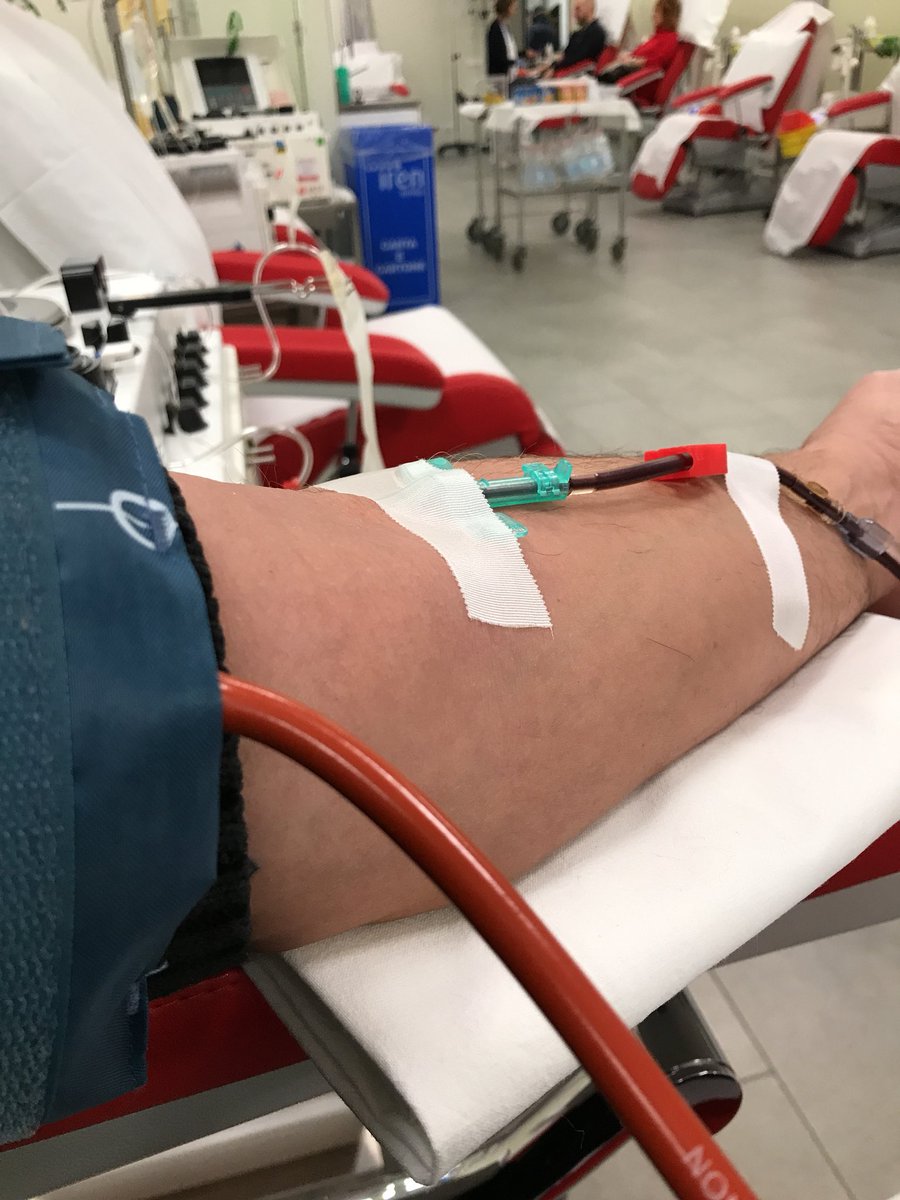 Buongiorno, cosa regalare a Natale? Donare sangue! @AvisRE_ <a href="/avisnazionale/">avisnazionale</a> <a href="/AVISxLaVITA/">AVISxLaVITA</a>