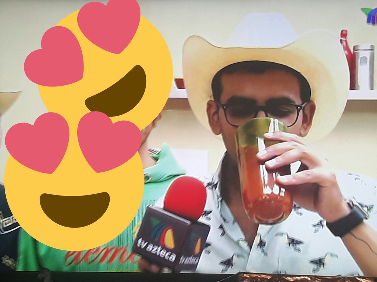 Loliz_Hernandez's tweet photo. Eres el mejor del mundo mi @elcapiperez ... Muriendo de risa contigo en #LaResolana
#TeAmoCapi #SiempreContigo #CapiFanDeCorazon https://t.co/DUpLUBXKIV