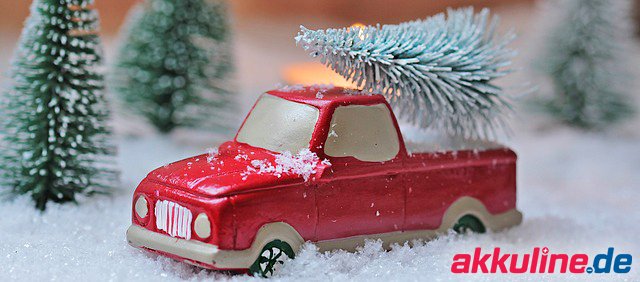 Akkuline's tweet photo. #Weihnachtsstress: In wenigen Tagen ist #Weihnachten &amp; wer noch keine #Batterien oder #Akkus zu seinen #Geschenken hat, muss sich jetzt beeilen. #Akkuline tut sein Bestes, damit Bestellungen bis 19.12 um 14 Uhr noch rechtzeitig zu #Heiligabend eintreffen! https://t.co/IpWm4yMKFc https://t.co/UypwzWdA0P