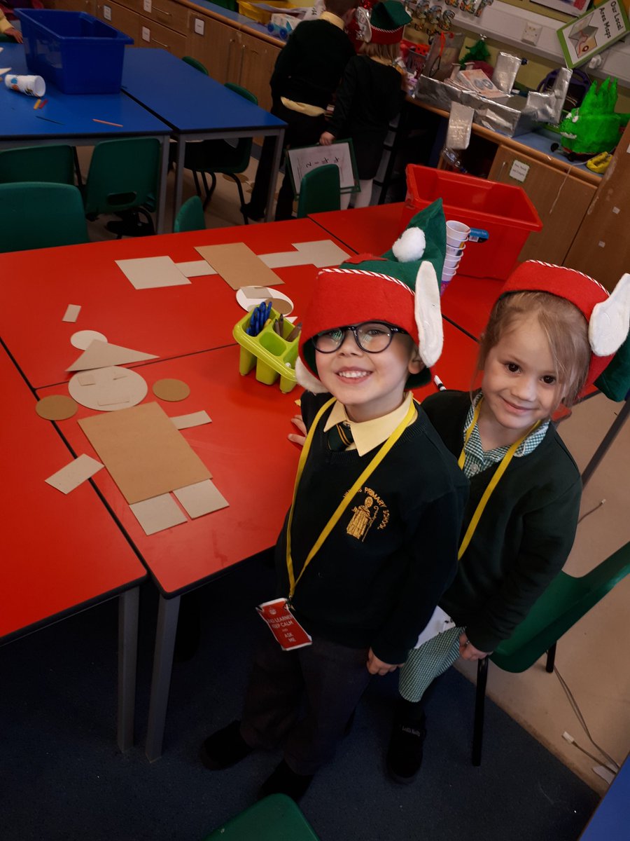 mrsd_stnps's tweet photo. Our 2D shapes elves! #Earlylevelmaths #stninianskidscan https://t.co/IVWNX7o2Rx