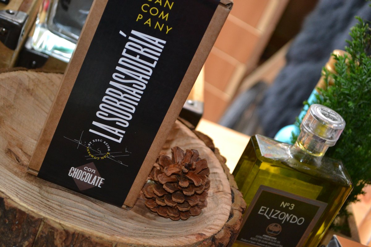 CanLuxGourmet's tweet photo. 🎄¡Todas las fotos de nuestro paso por @legoodmarket ya disponibles en nuestra página de Facebook! ¡Muchas gracias por contar con nosotros! 
#gourmet #deli #gastro https://t.co/tor1o9b3ef