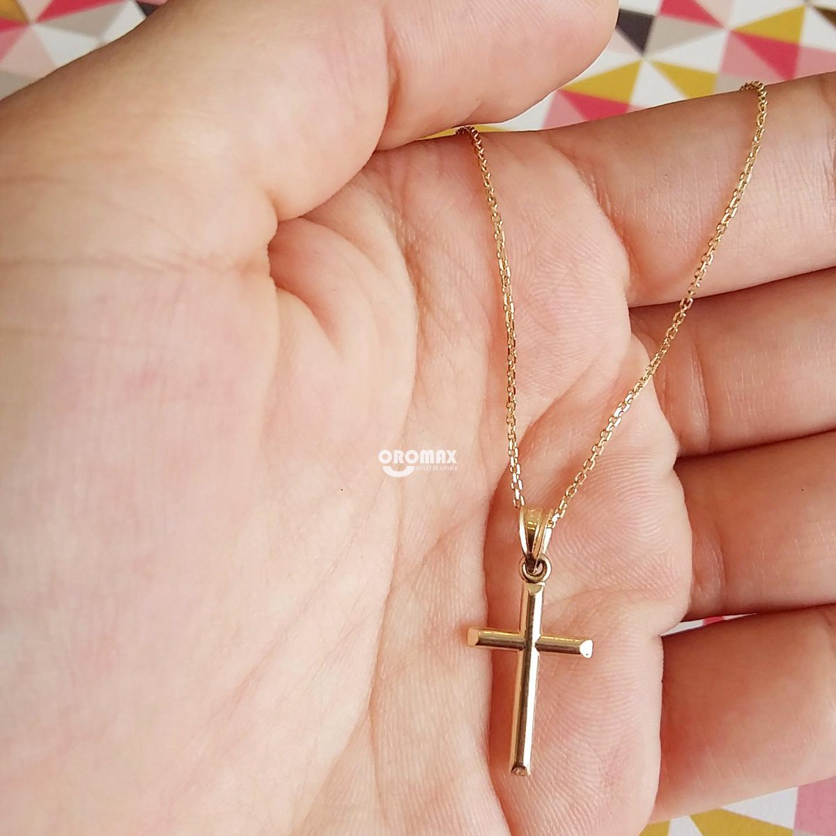 Oromax Joyería on Twitter: "Los clásicos no deben faltar en tu joyero. [ Así como esta cadena sencilla un crucifijo en de 14K ]. Perfecto para regalar en ocasiones especiales