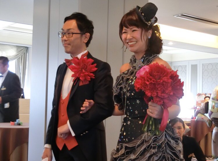 串田えみ 沢山の方に盛り上げて頂き本当に幸せな1日になりました 本当にありがとうございました 改めまして これから2人力を合わせて 昨日のように笑い声が絶えない家庭を築いていきたいと思っていますので皆様今後とも見浦彰彦 串田えみをよろしく 串田えみ 沢山の方に盛り上げて頂き本当に幸せな1日になりました 本当にありがとうございました 改めまして これから2人力を合わせて 昨日のように笑い声が絶えない家庭を築いていきたいと思っていますので皆様今後とも見浦彰彦 串田えみをよろしく