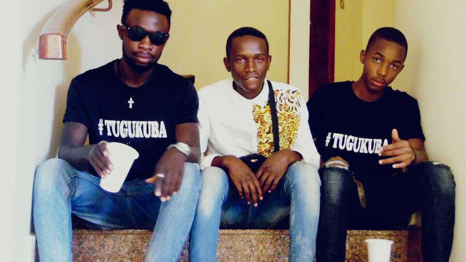 ben_omusama's tweet photo. #Tugukuba💥 video by @Jahro_Martian  set to drop soon.
@HowweEnt @BigEyeUG @DenzelUG  @DouglasLwangaUg @JSelectorJay @Nimroddj @MTVBaseAfrica https://t.co/lewLbvWEQE