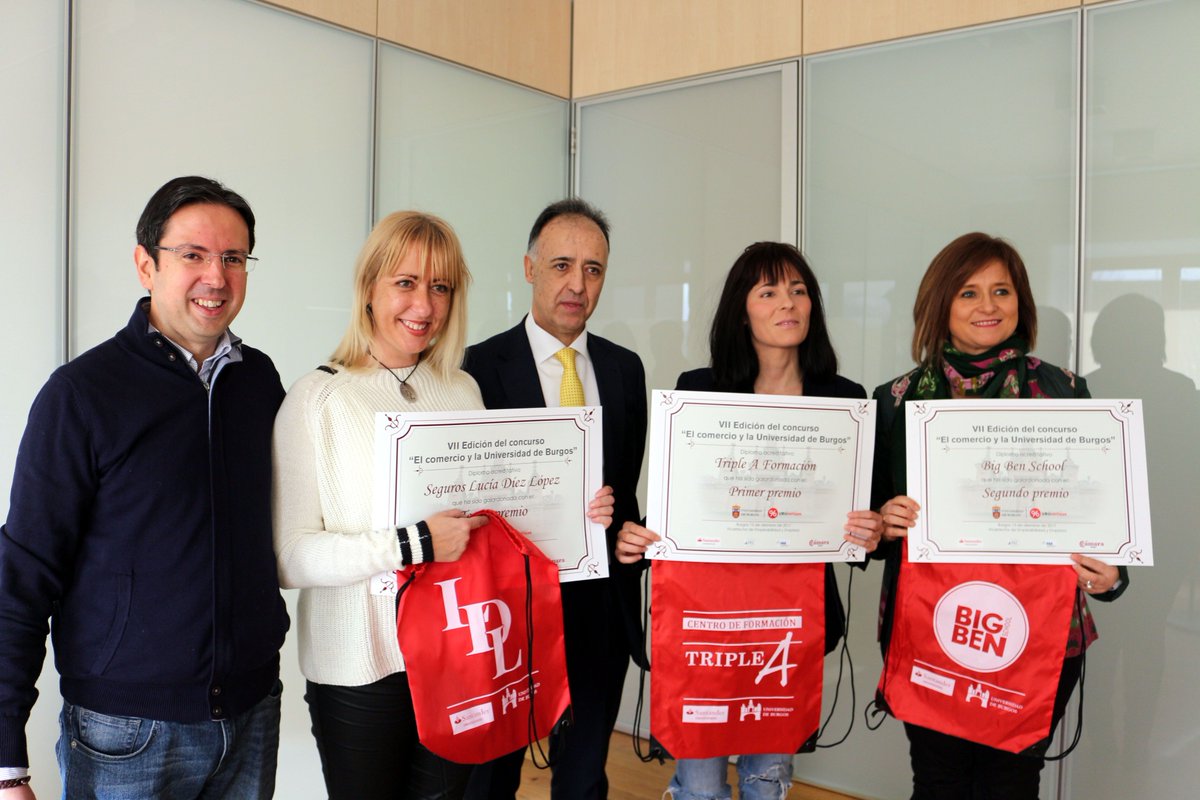 UBUEstudiantes's tweet photo. #Noticias_UBU | La Universidad de Burgos ha entregado los premios de la VII Edición del concurso "El Comercio y la Universidad de Burgos"  @UBUventajas  @UBUCulta @bibliotecaubu   https://t.co/fh7UU7lv1B https://t.co/Z7Xs3nNMFz