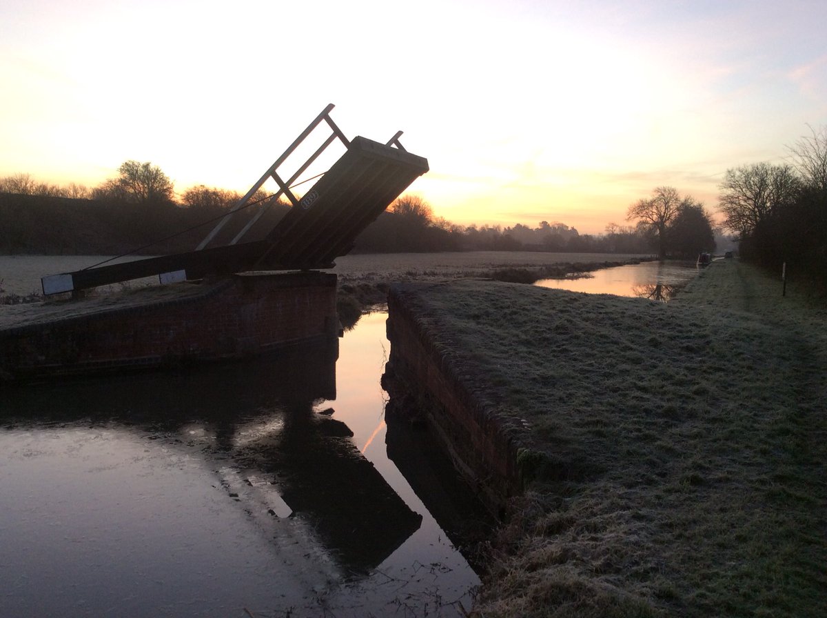CRTinspectTom's tweet photo. Today inspecting the Oxford Canal again. #anyho to #Banbury #oxfordcanal #canals #hiddenworld Highlights so far https://t.co/OdiEyHdBQT