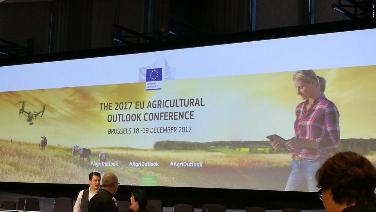 AzoresEUoffice's tweet photo. @AzoresEUoffice at the @EU_Commission for the #AgriOutlook. Debating for the future of European Agriculture with the @GovernoAcores and #Azores producers. https://t.co/6ZHq1wNlDl