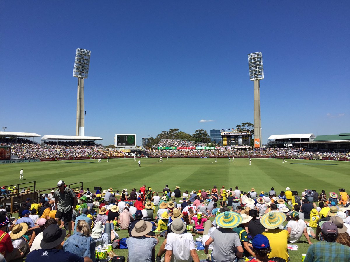 joshuacallinan's tweet photo. You little beauty! Farewelling the #WACA in winning style #Ashes2017 #AUSvENG #UrnReturned @orch3 https://t.co/KAeoFRYnYk