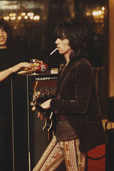 Happy Birthday Keith Richards 

The Rolling Stones - Paint It Black

 