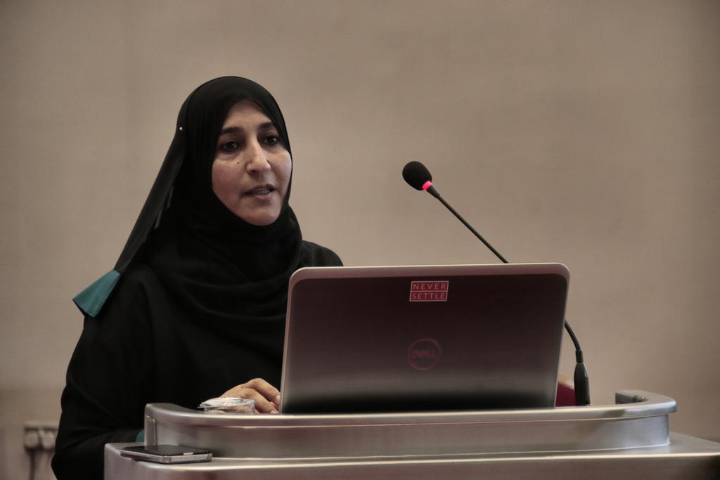 OmanSET's tweet photo. انطلقت قبل قليل ورقة عمل تقدمها أ.شيخة حمد الحضرمية تحت عنوان " تأثير نظام Moodle على دافعية المتدربين بوزارة التربية و التعليم نحو التدريب الذاتي "
#ICOET2017 https://t.co/DqxfUZXZoX