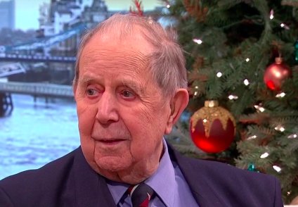 GMB's tweet image. What a lovely story! We’re speaking to the veteran who has received hundreds of Christmas cards from strangers all over the world after he told a friend he was feeling low ❤️
