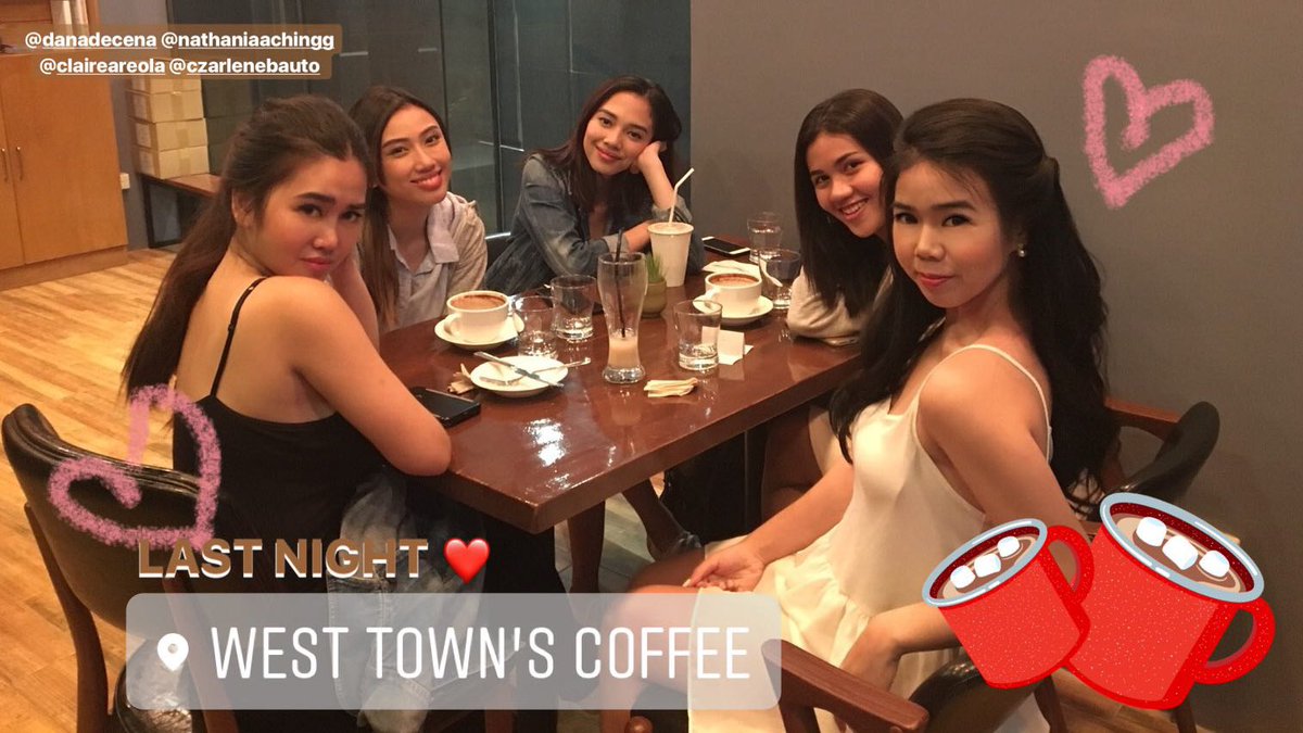 MarieAfrica's tweet photo. Most spontaneous squad ive been with ♥️ @DanaDecena @czarlenebauto @nathaniaachingg @claireareola https://t.co/SUn84uDK2Z