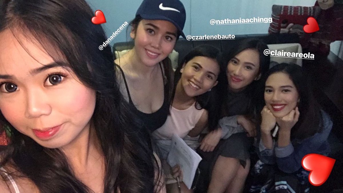 MarieAfrica's tweet photo. Most spontaneous squad ive been with ♥️ @DanaDecena @czarlenebauto @nathaniaachingg @claireareola https://t.co/SUn84uDK2Z