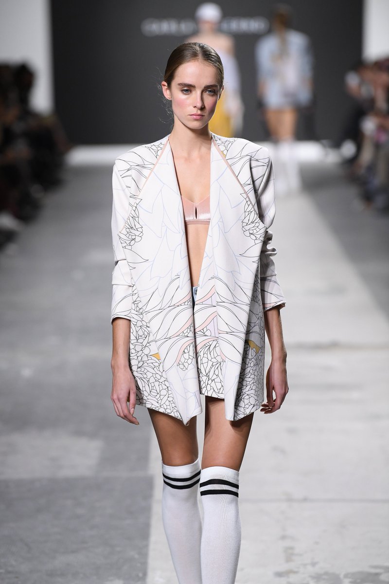 harimnetwork's tweet photo. Carla Salerno at 2017 @FashionGradIT --> https://t.co/TnJmiIpxU4 https://t.co/RGSXfkHrBv