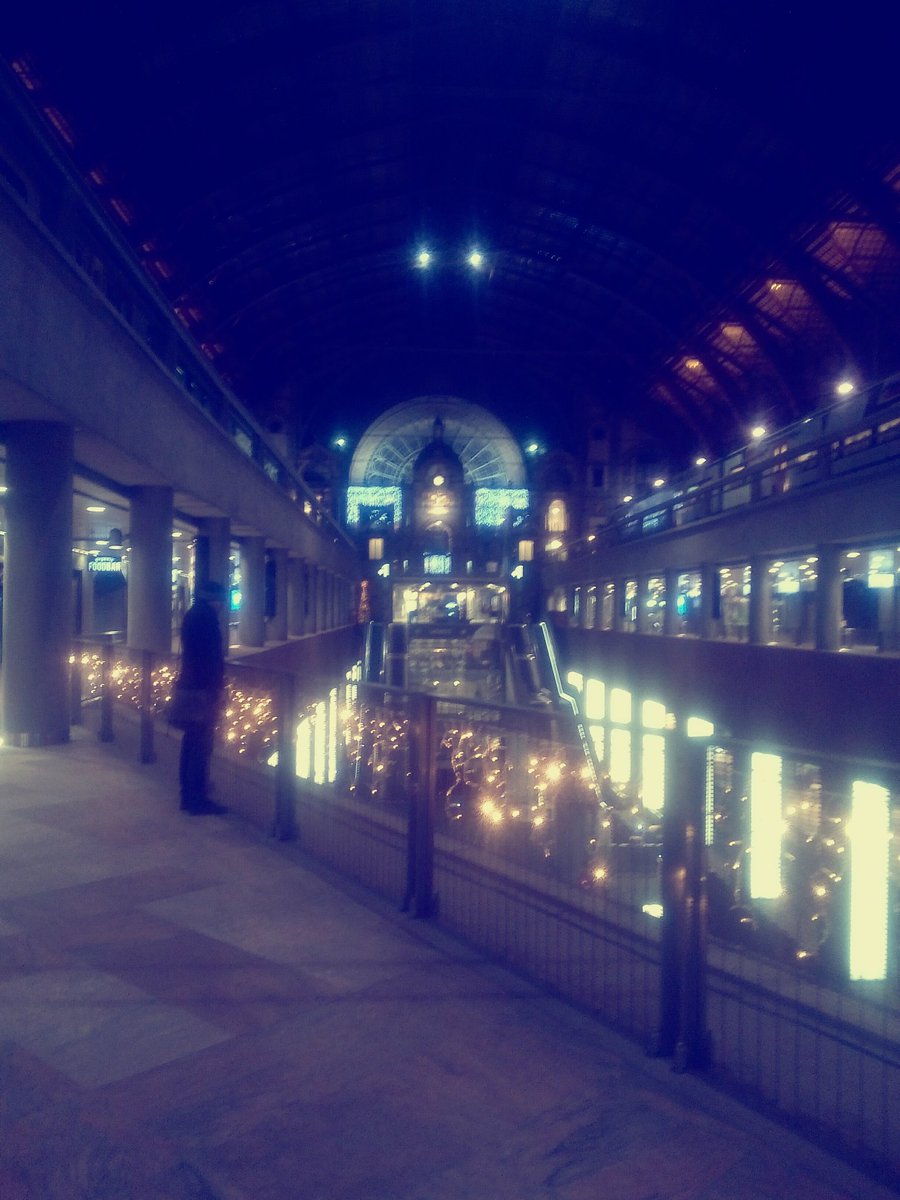 Nayra_M_R's tweet photo. #travelling
#Anwerpen #Ghent #Belgium https://t.co/AMf3bl2OKM