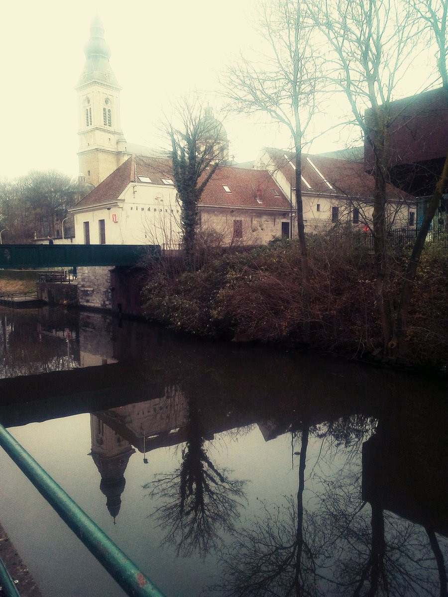 Nayra_M_R's tweet photo. #travelling
#Anwerpen #Ghent #Belgium https://t.co/AMf3bl2OKM