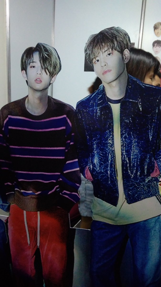 cy_sairinseu's tweet photo. @Jae_Day6 @DAY6Philippines @briiiyain @dysxnoona Grabe! Kahit sa KCon JaePil pa rin! hahaha. Ayaw tayo tigilan.
#JaePil #JaePilFTW
#KPOPCON9 #KPopConvention9 #Day6 #Day6PH #Moonrise #I_Like_You https://t.co/e6JpPpTtbI